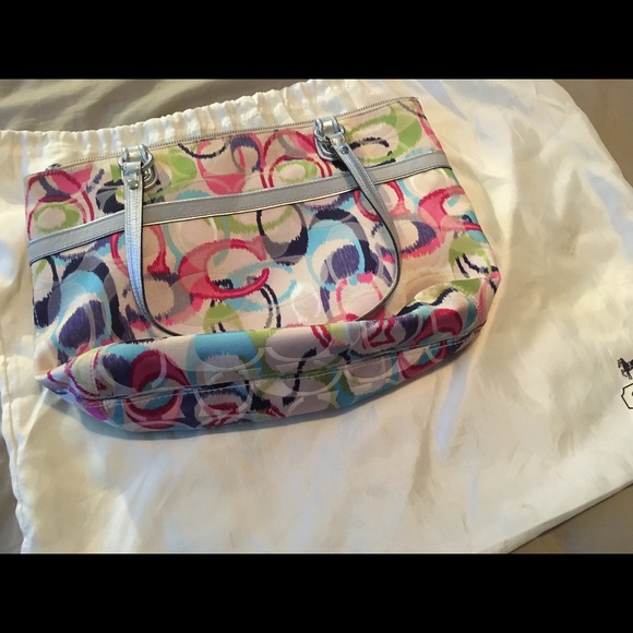 Coach Handbag - Picture 4 of 6